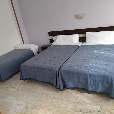 Hotel Os Carballos Сигуэйро Экстерьер фото