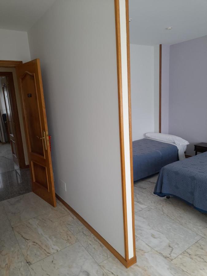 Hotel Os Carballos Сигуэйро Экстерьер фото